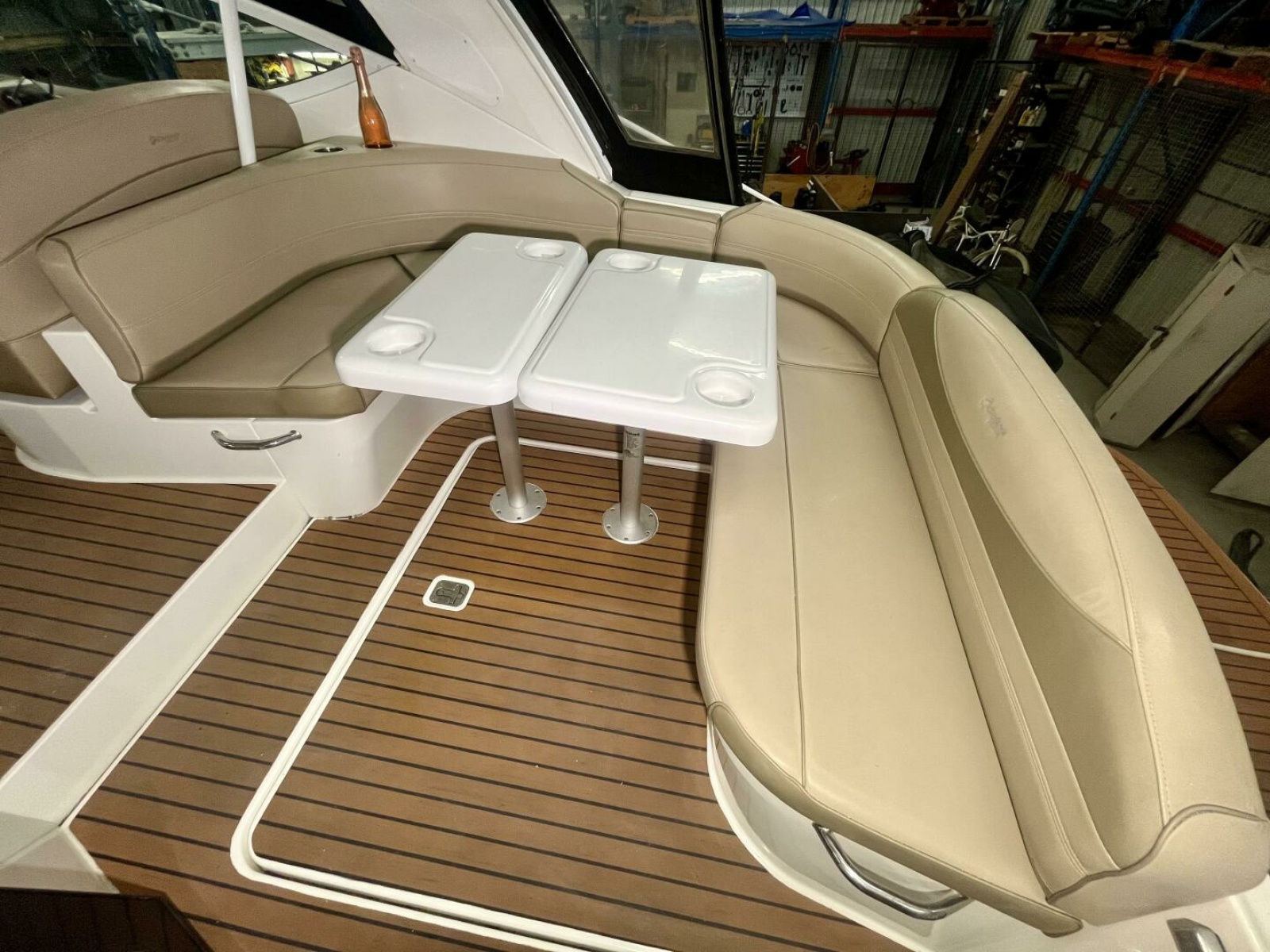 2011 Cruisers Yachts 330 Express 33