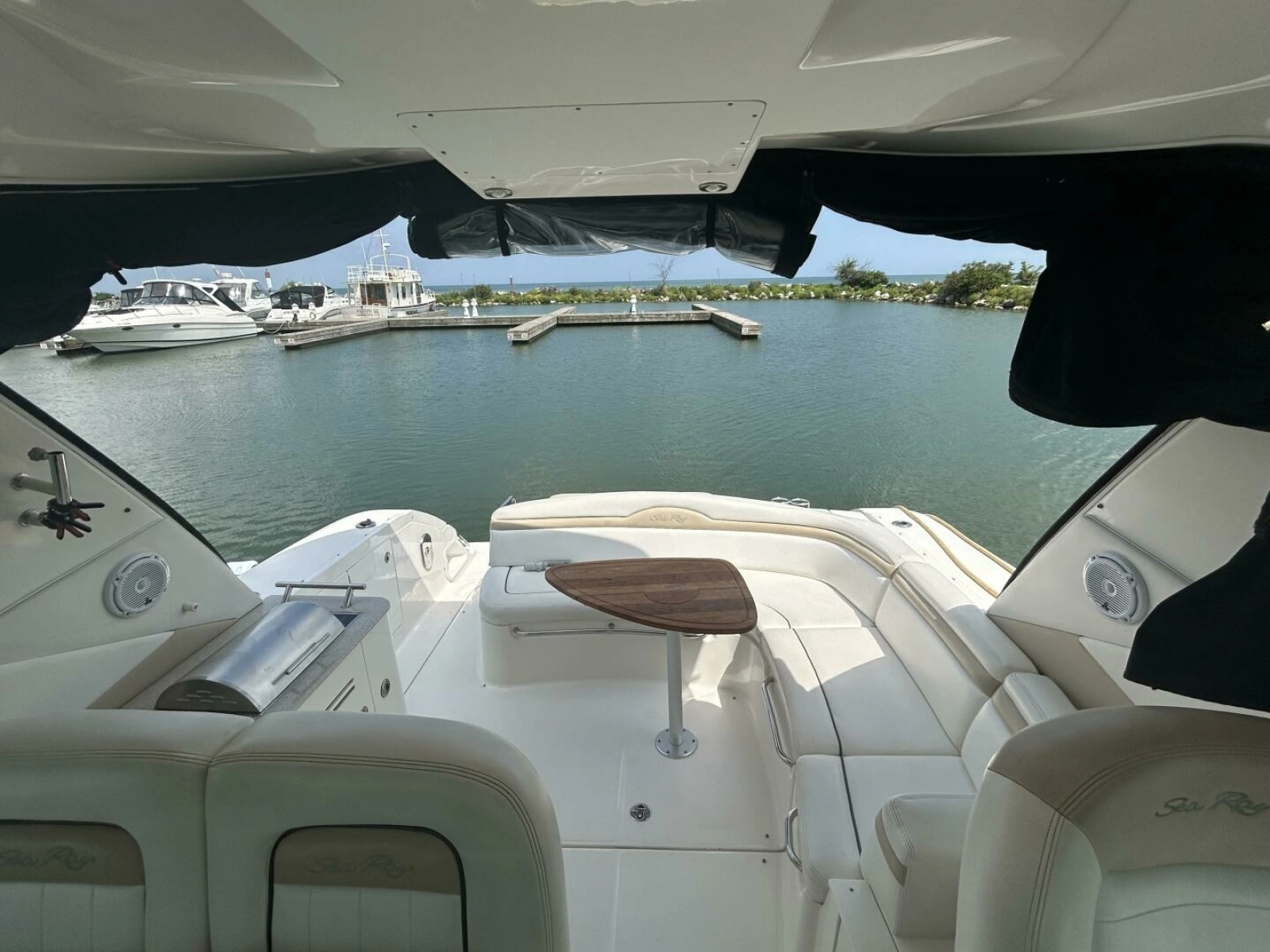 2010 Sea Ray 370 Sundancer 37