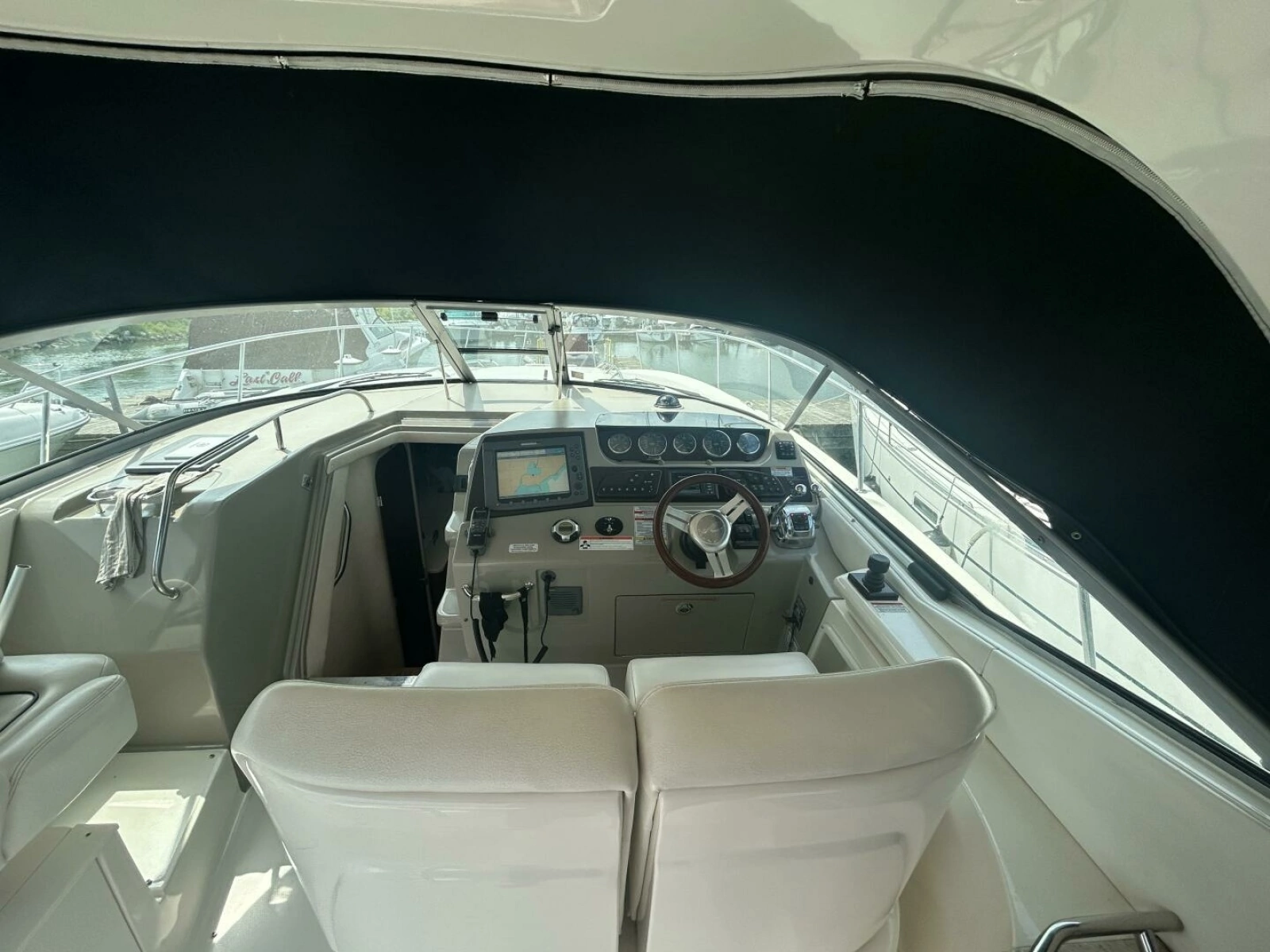 2010 Sea Ray 370 Sundancer 37