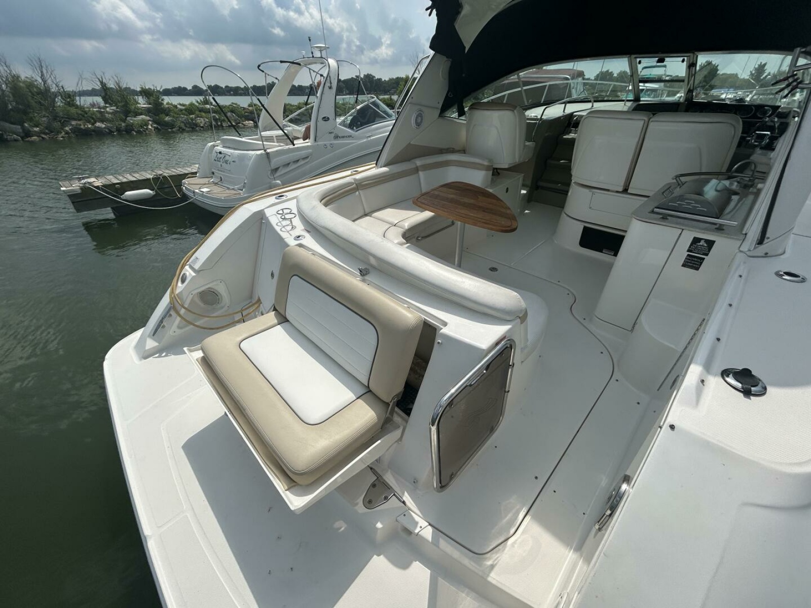 2010 Sea Ray 370 Sundancer 37