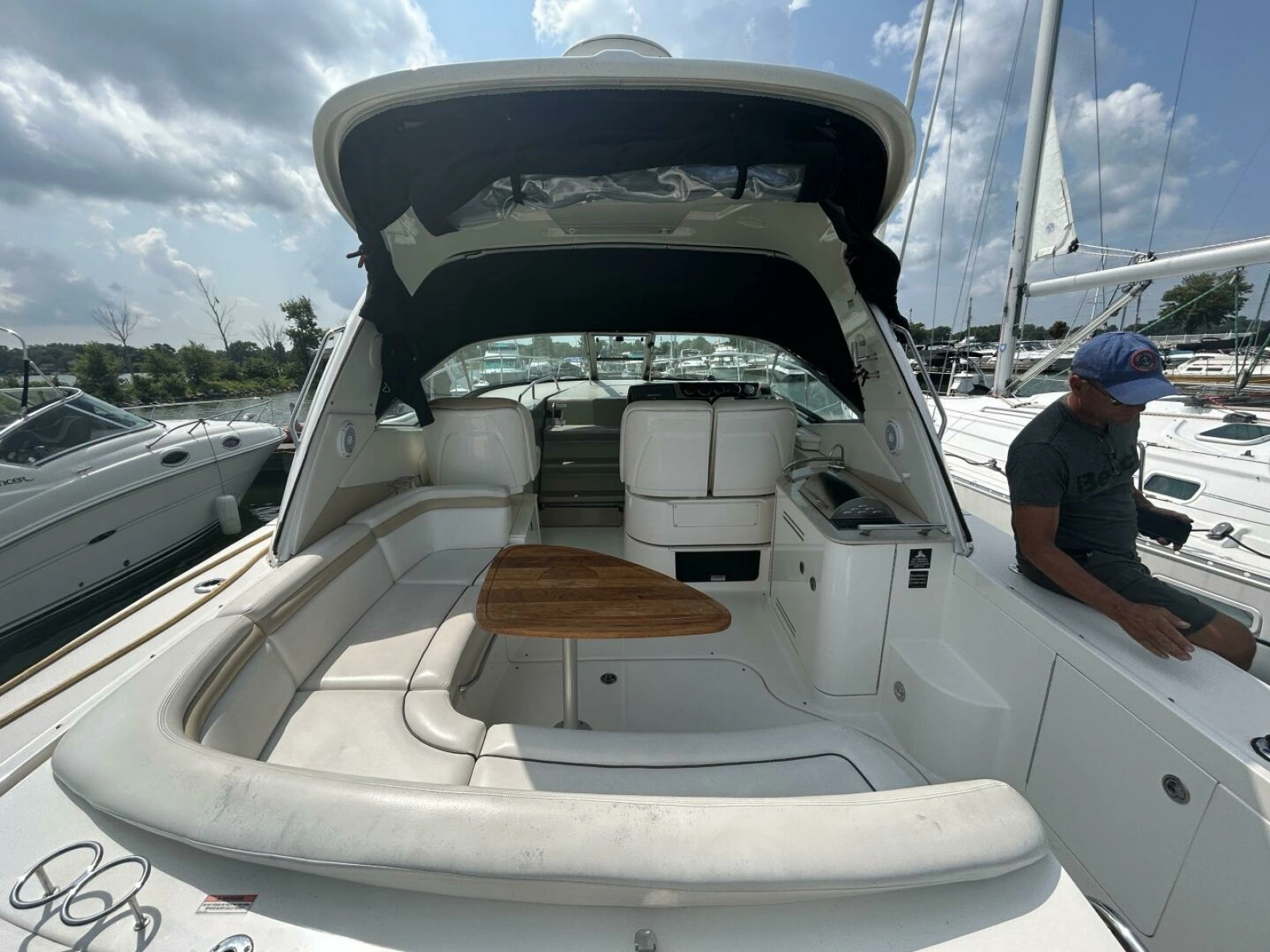 2010 Sea Ray 370 Sundancer 37