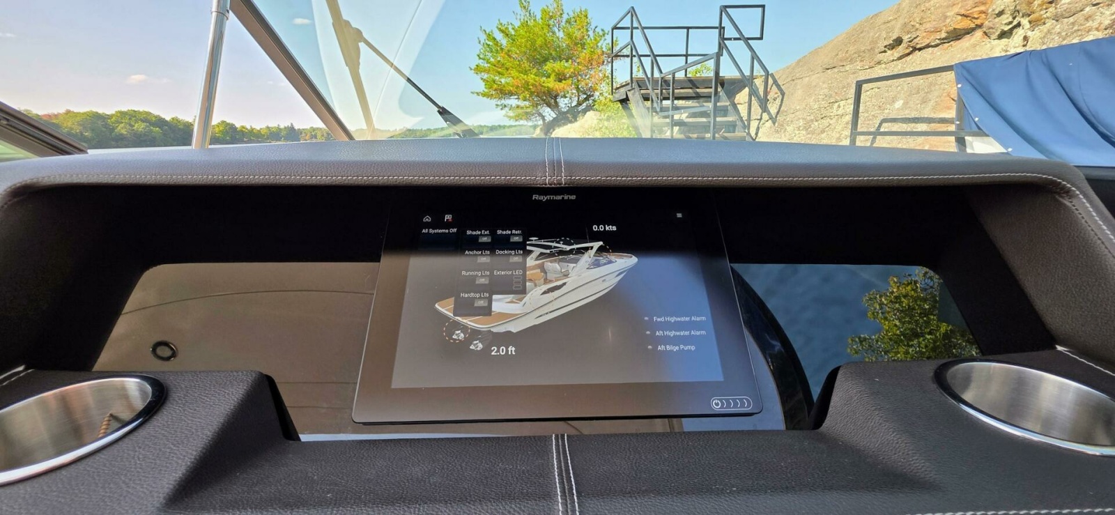 2019 Sea Ray 350 SLX 35