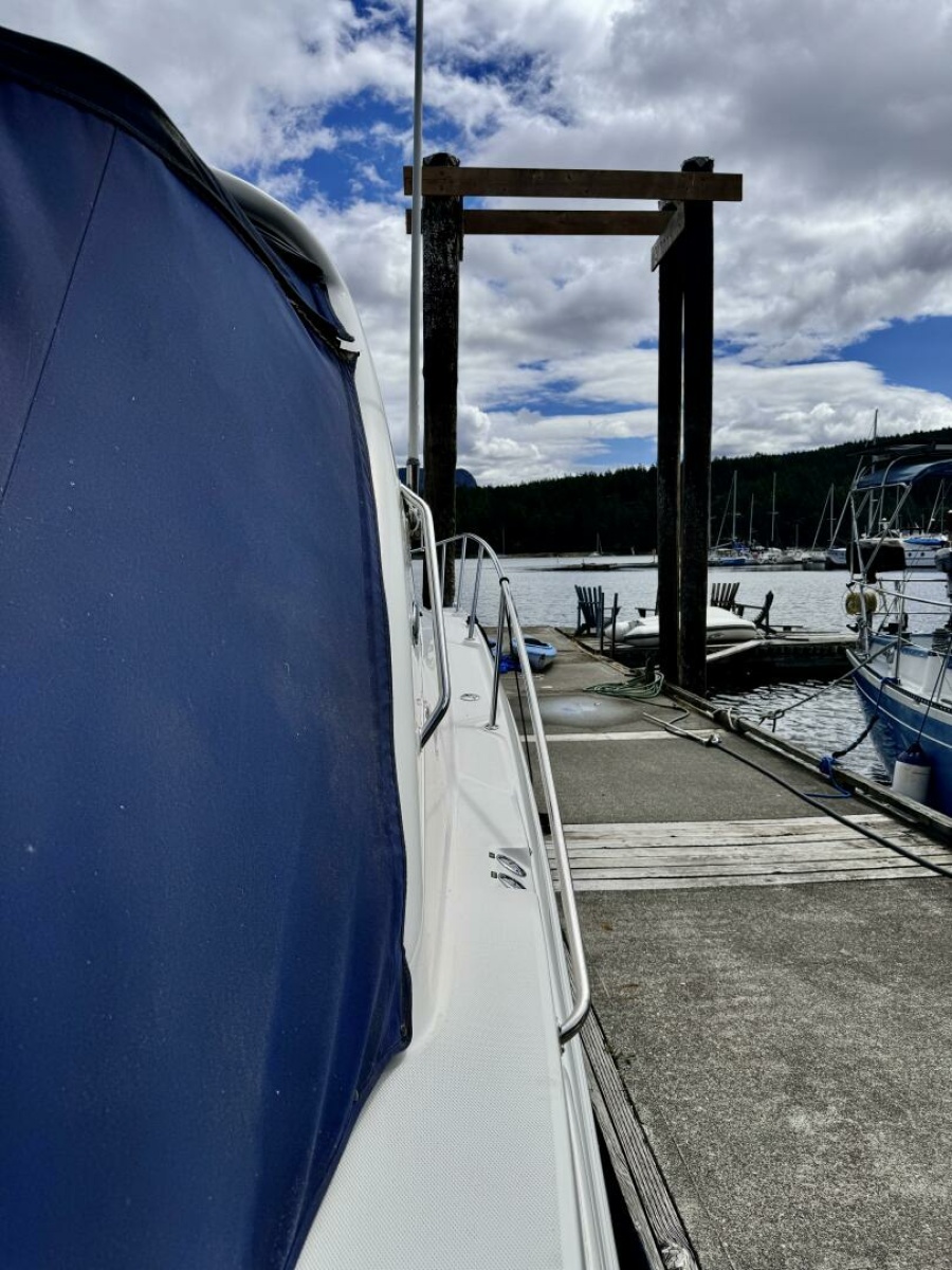 2008 Sea Ray 330 Sundancer 33