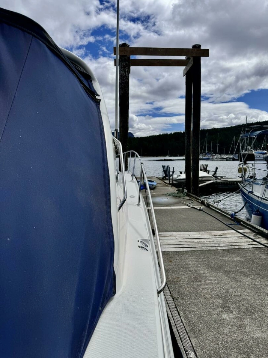 2008 Sea Ray 330 Sundancer 33