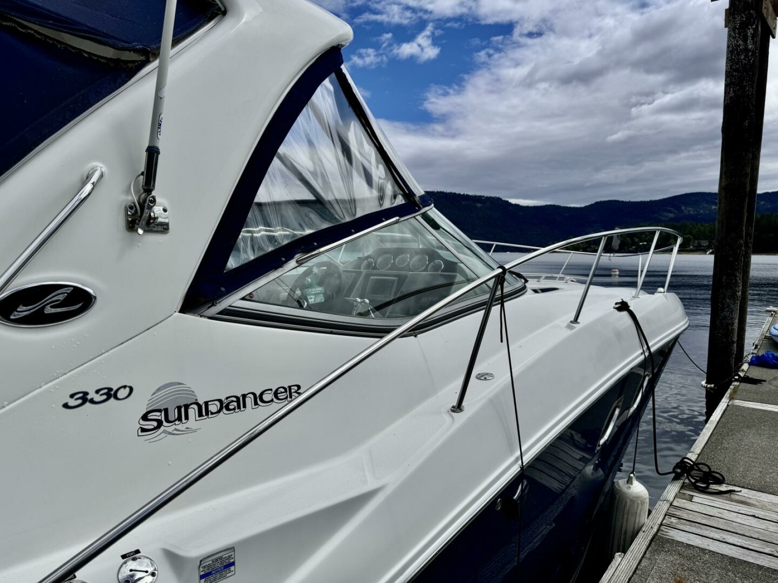 2008 Sea Ray 330 Sundancer 33