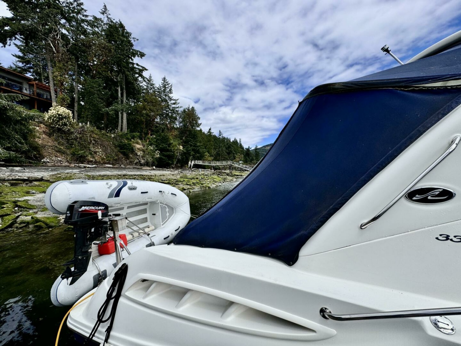 2008 Sea Ray 330 Sundancer 33