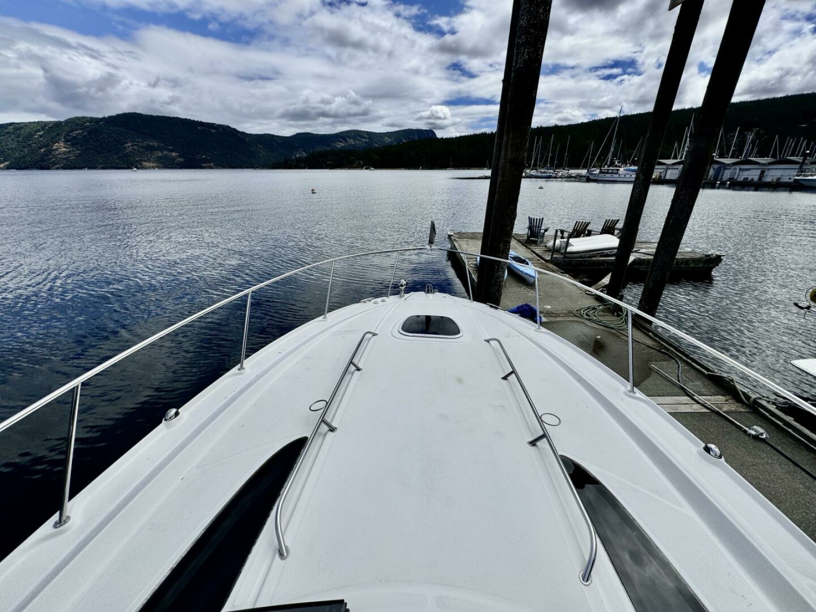 2008 Sea Ray 330 Sundancer 33