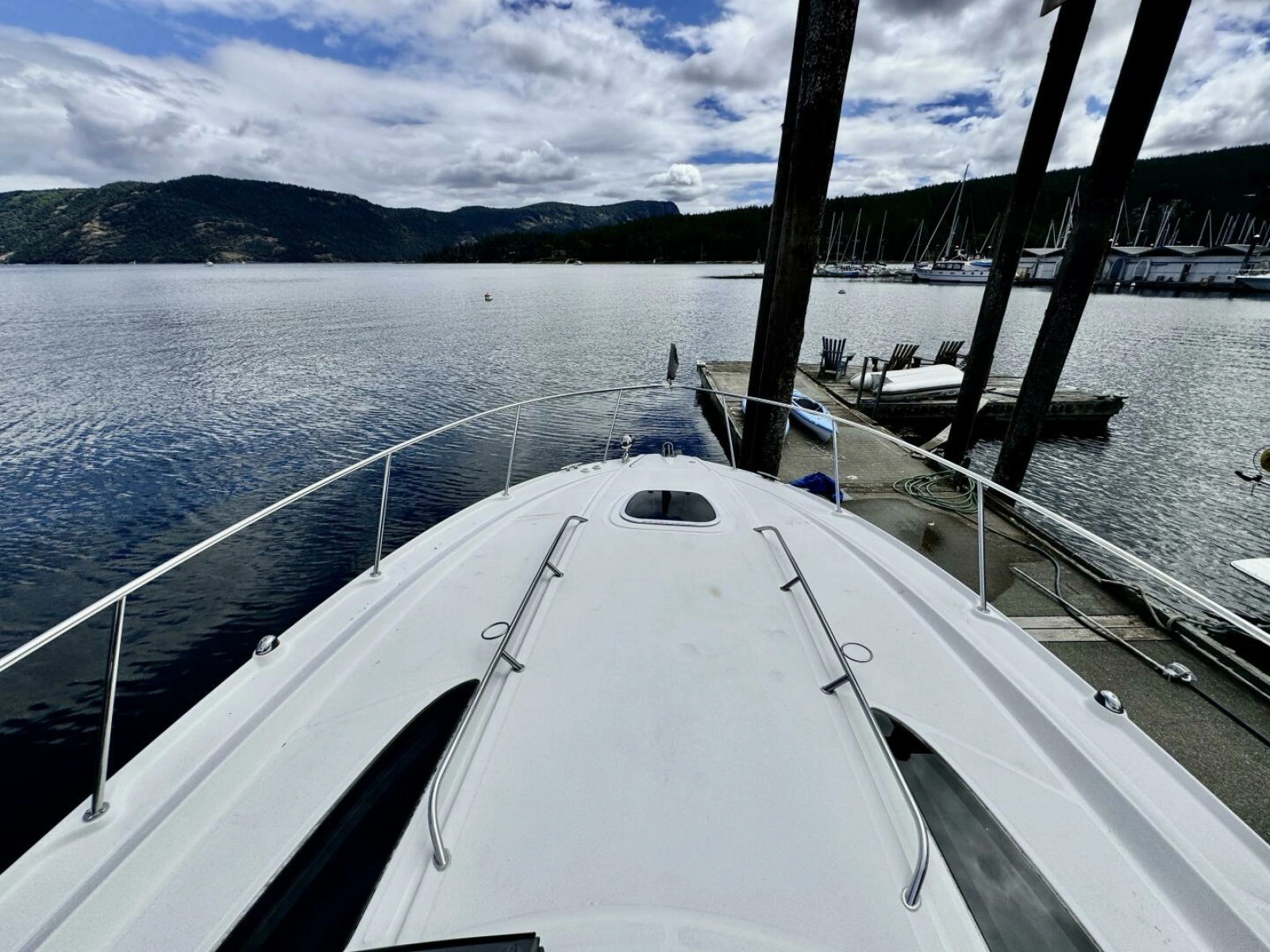 2008 Sea Ray 330 Sundancer 33