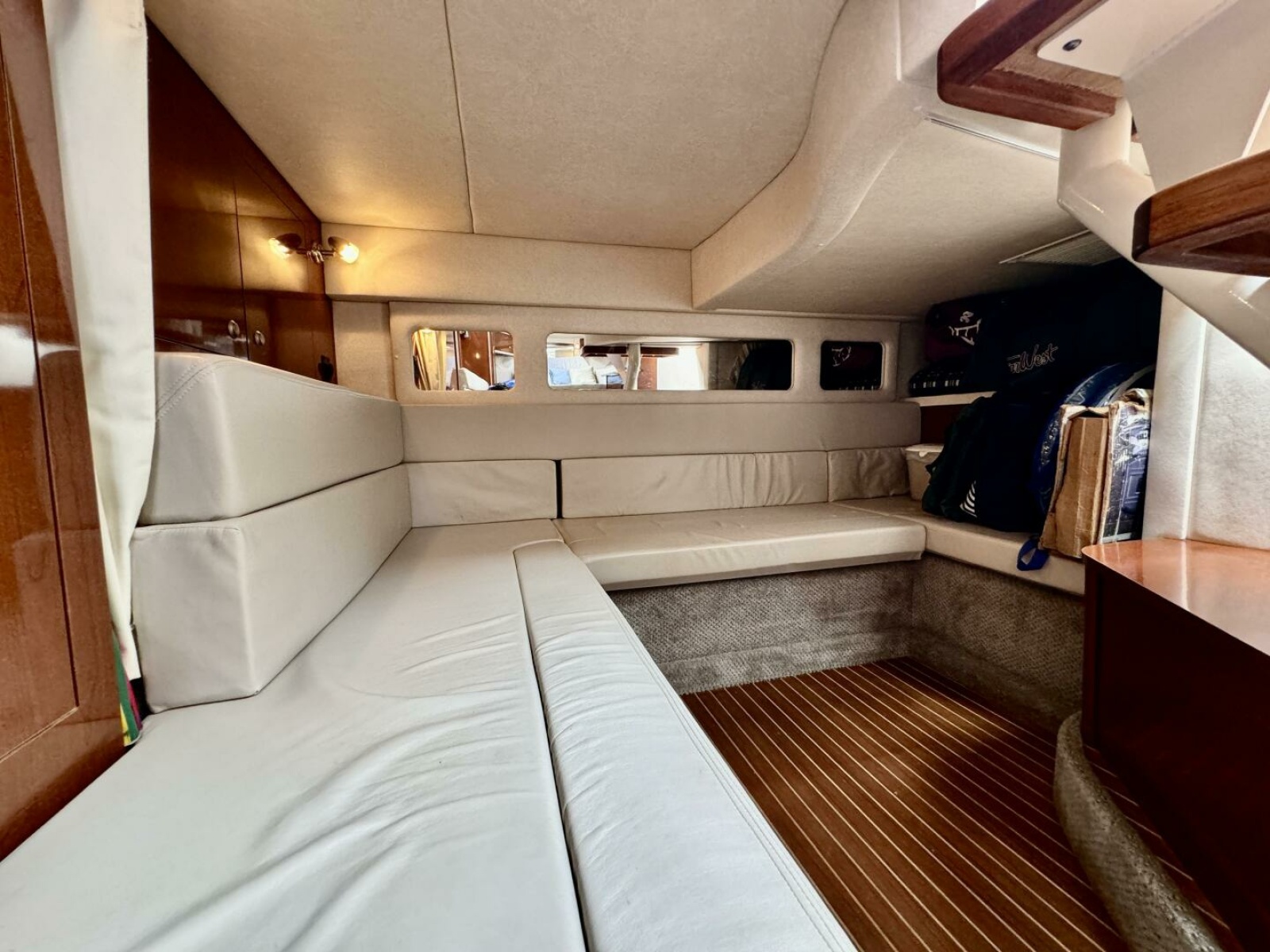 2008 Sea Ray 330 Sundancer 33