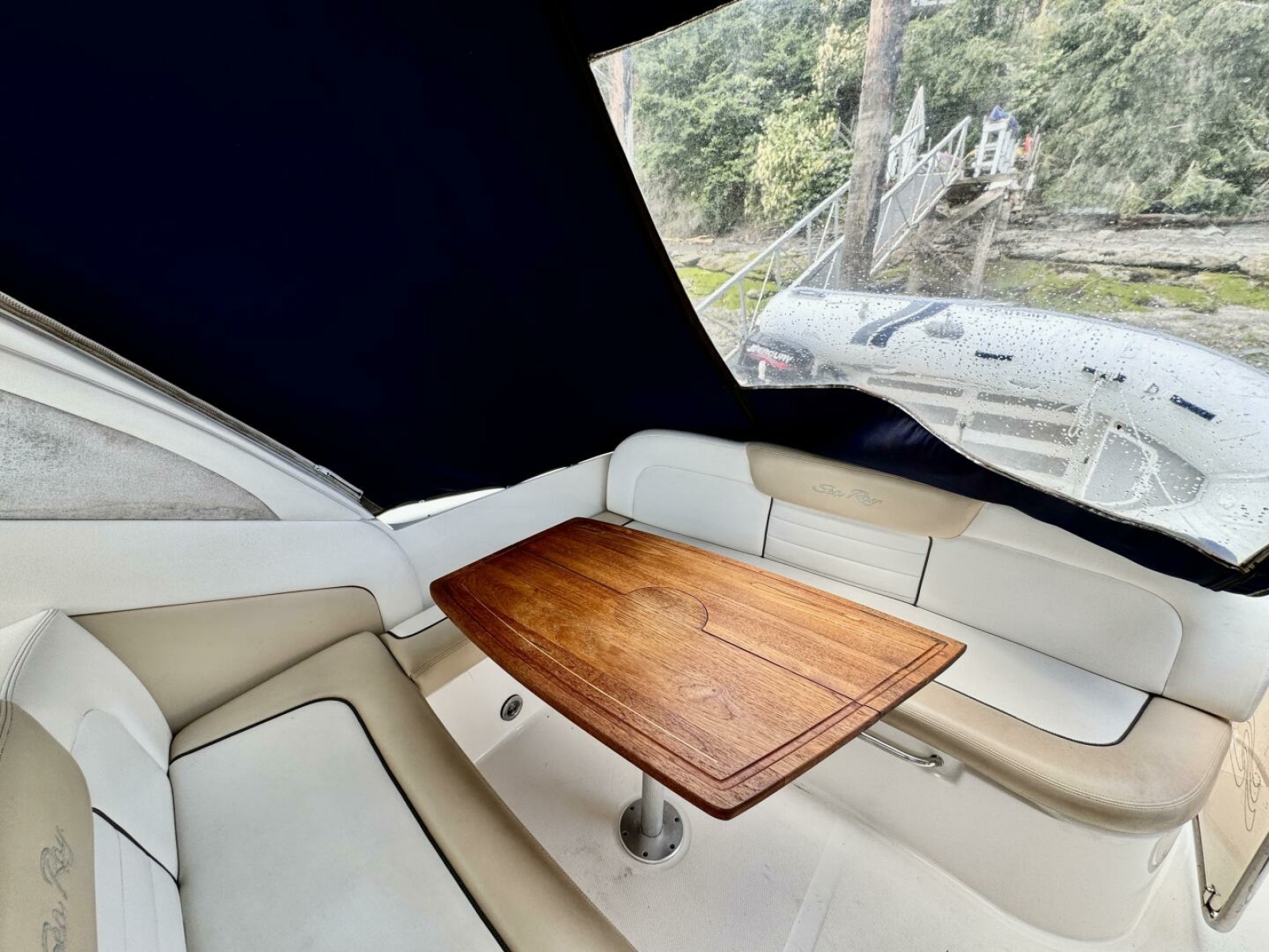 2008 Sea Ray 330 Sundancer 33