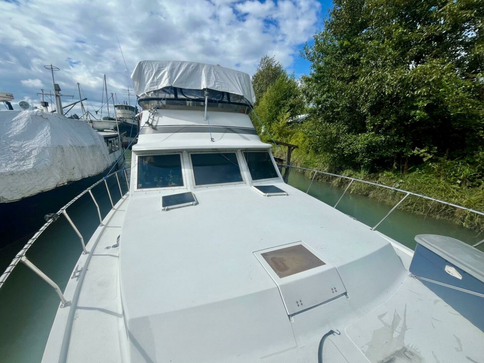 1983 Uniflite Double Cabin 42