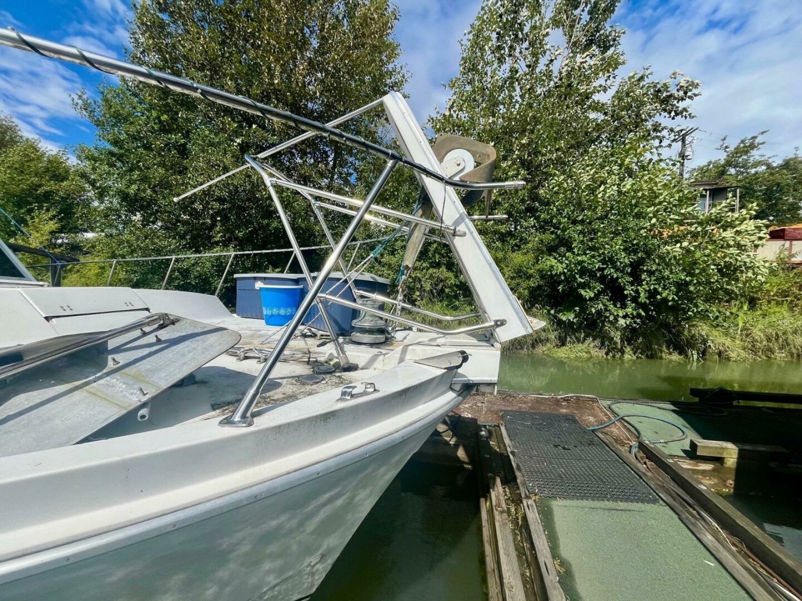1983 Uniflite Double Cabin 42