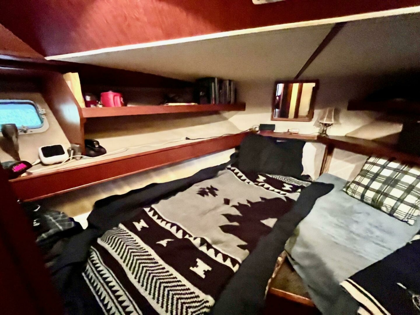 1983 Uniflite Double Cabin 42