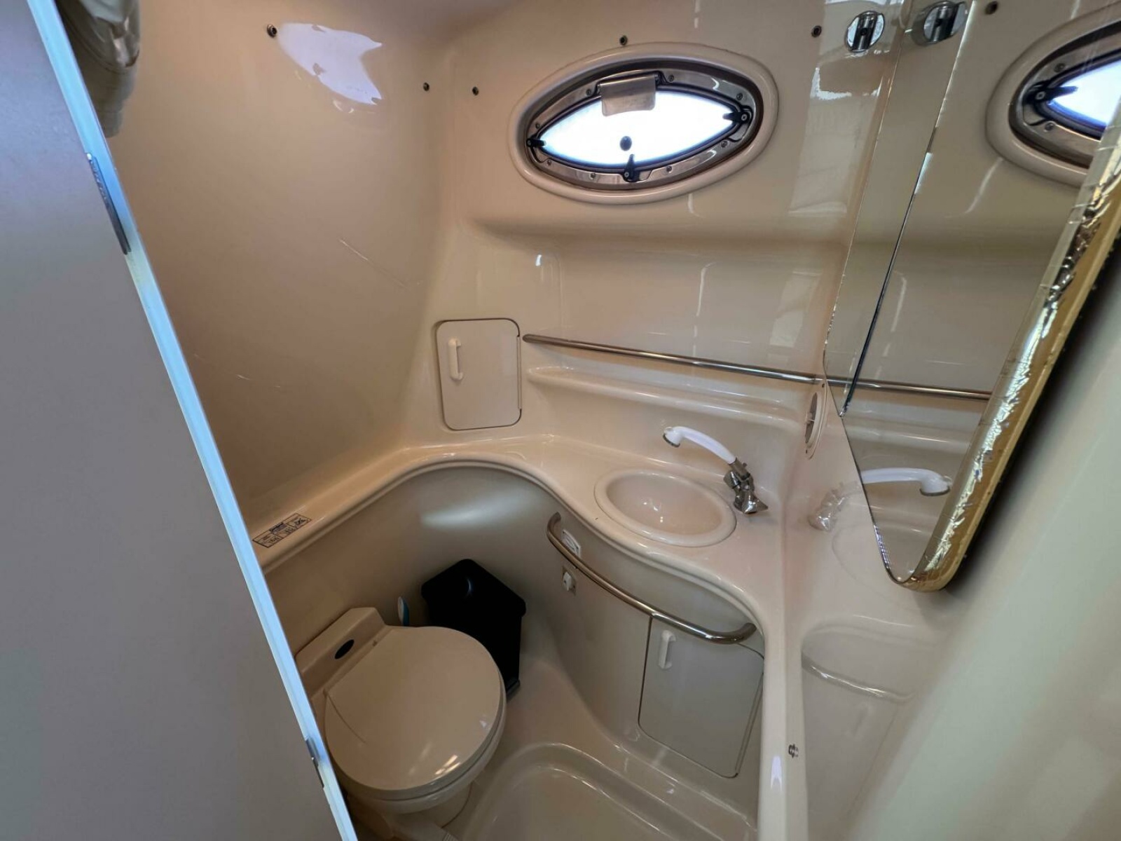 2001 Sea Ray 340 Sundancer 34