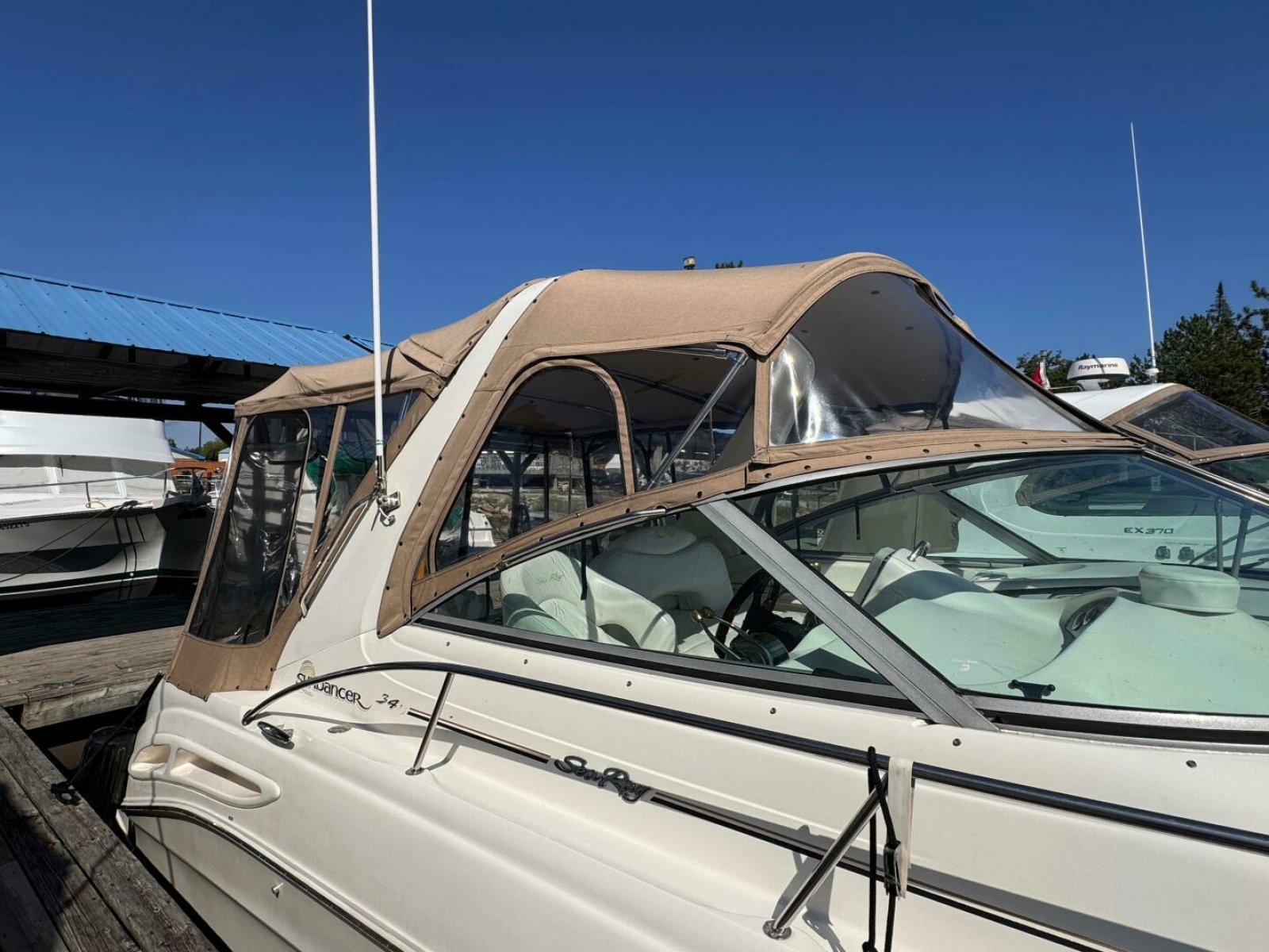 2001 Sea Ray 340 Sundancer 34