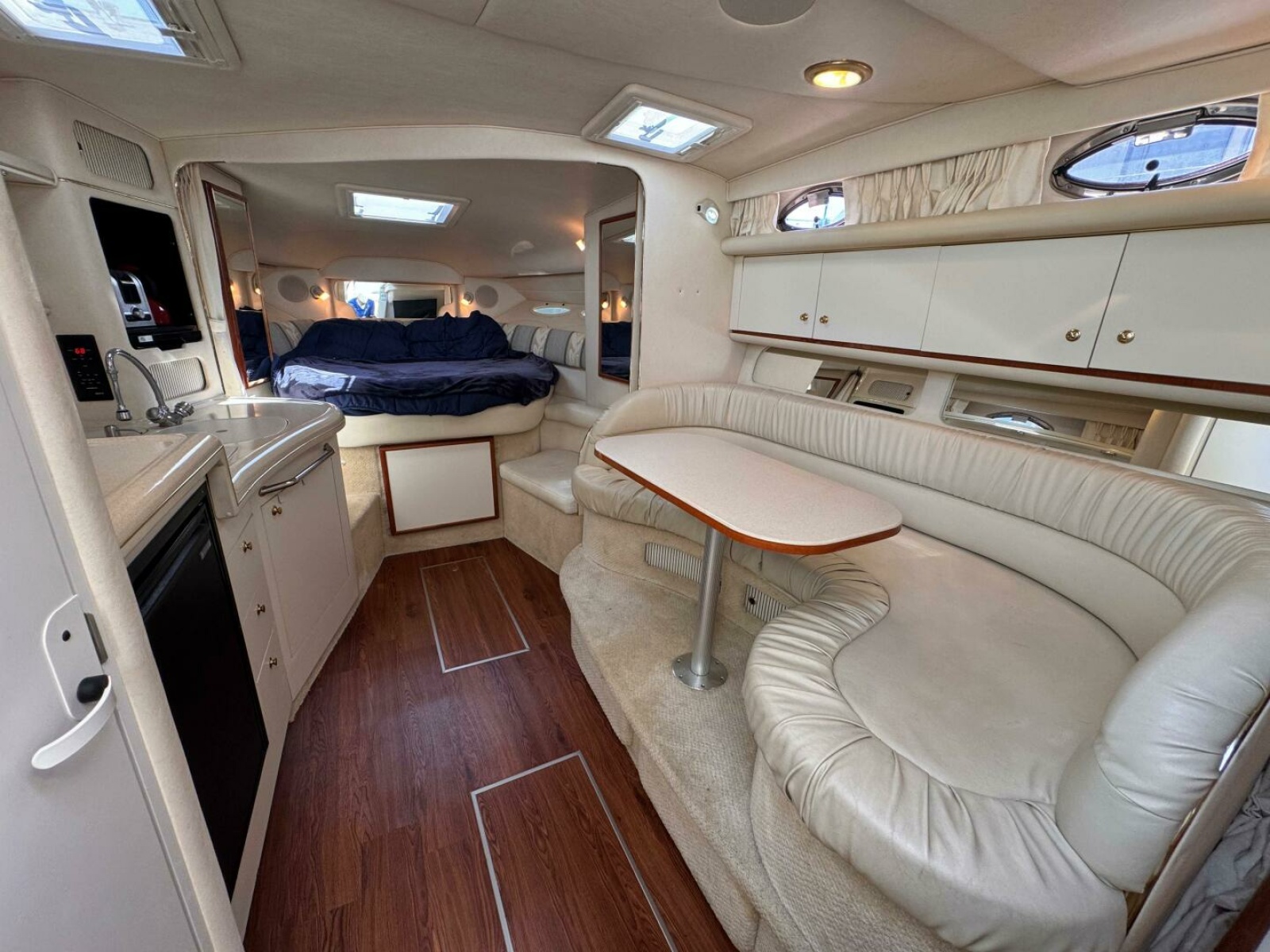 2001 Sea Ray 340 Sundancer 34