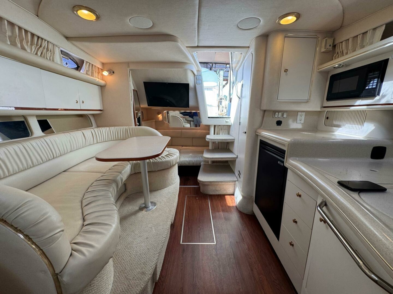2001 Sea Ray 340 Sundancer 34