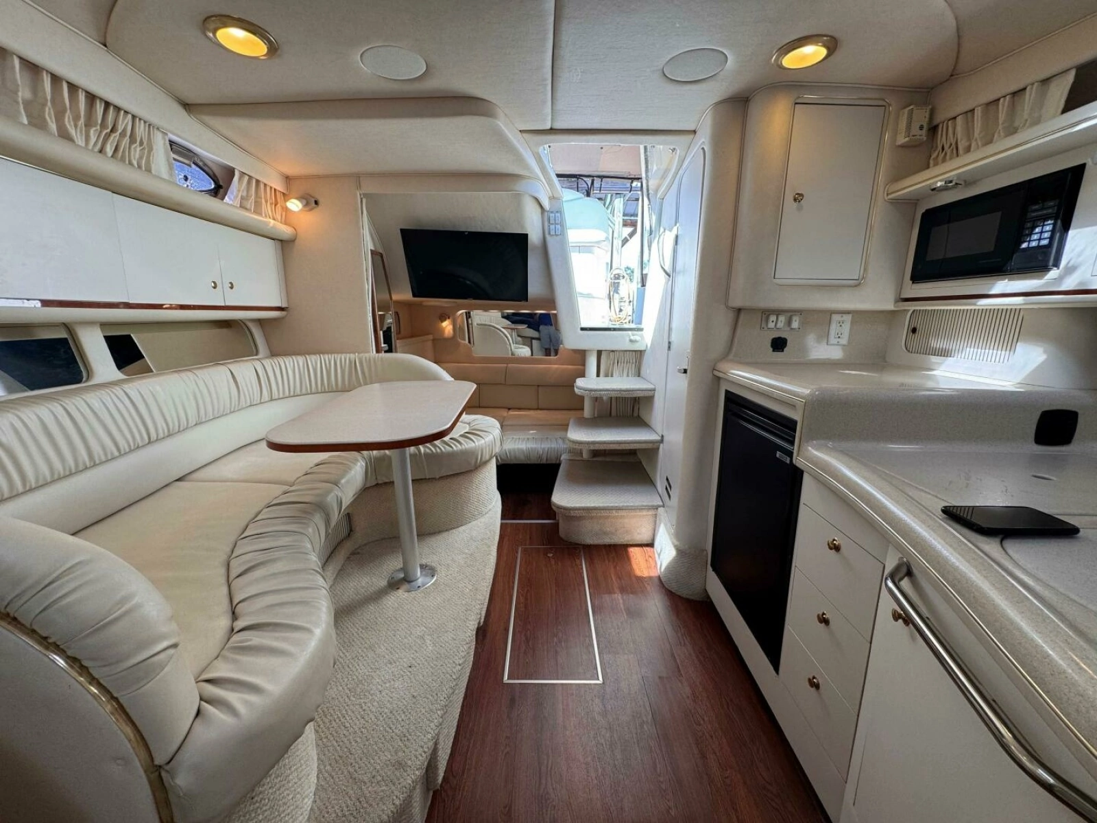 2001 Sea Ray 340 Sundancer 34