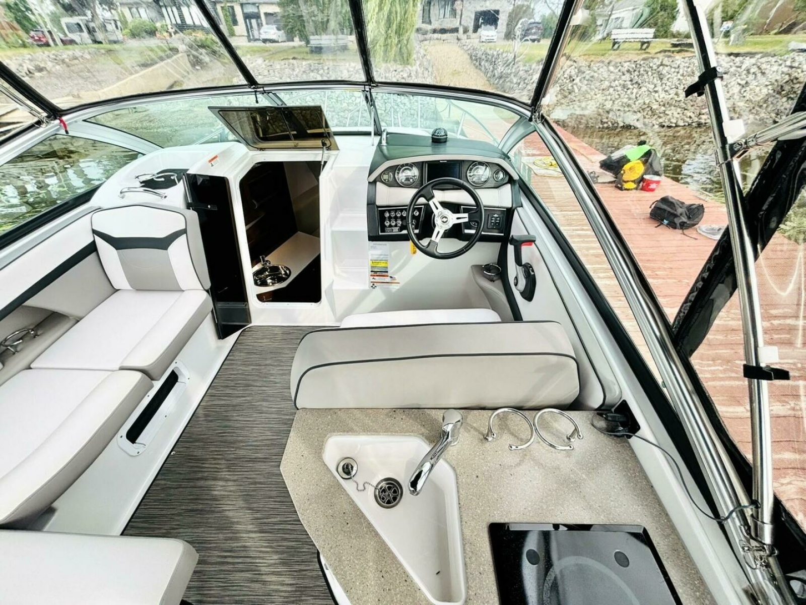 2017 Four Winns V255 25