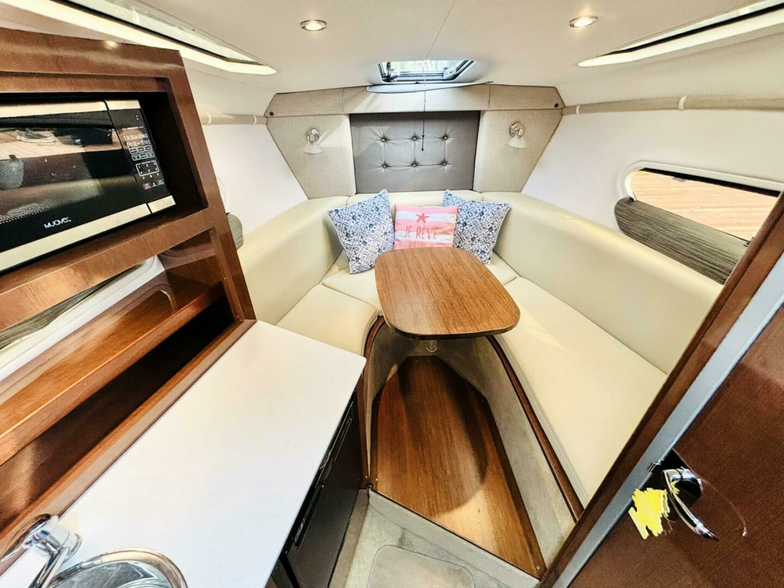 2017 Four Winns V255 25