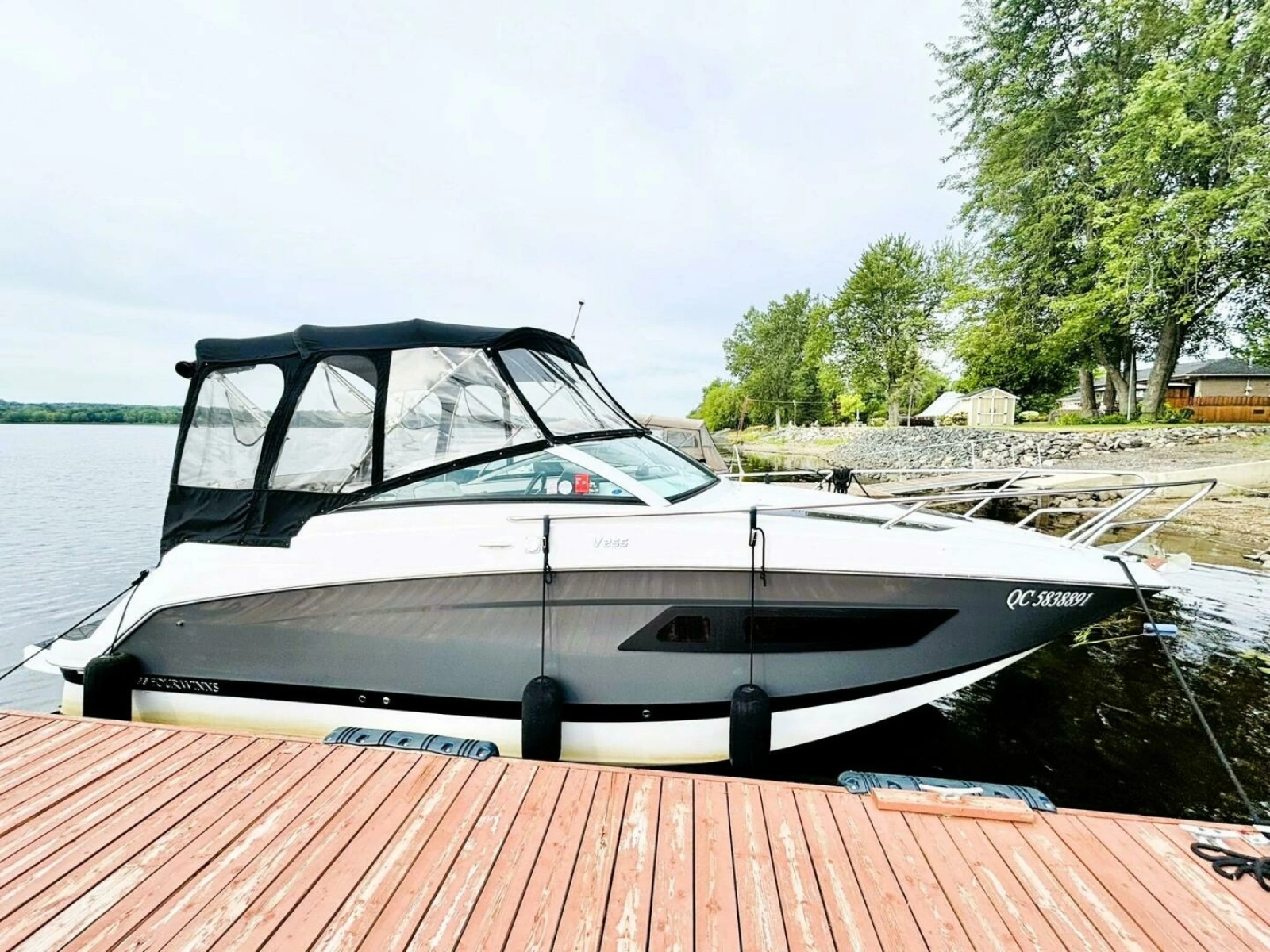 2017 Four Winns V255 25