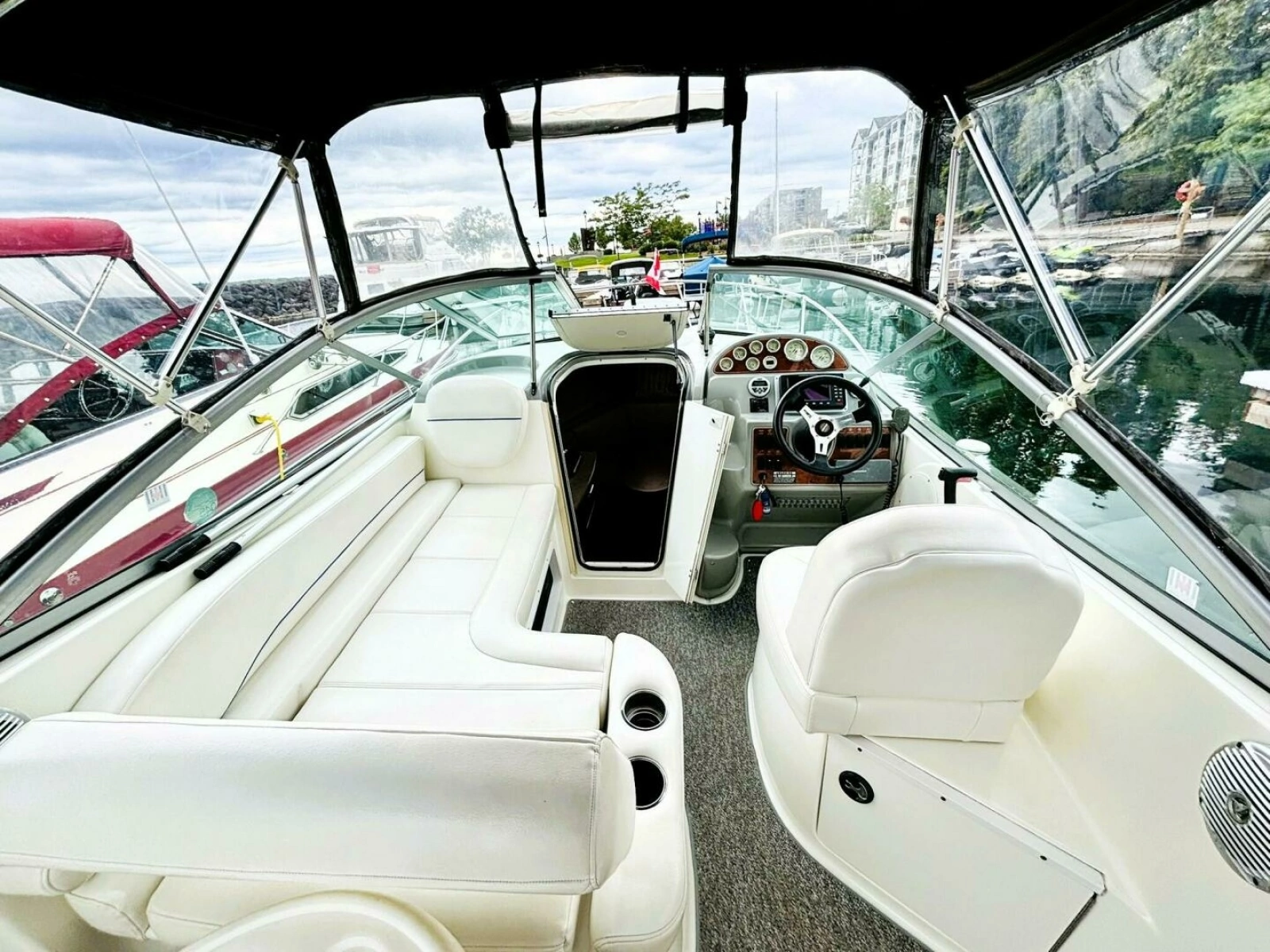 2008 Bayliner 245 SB 24