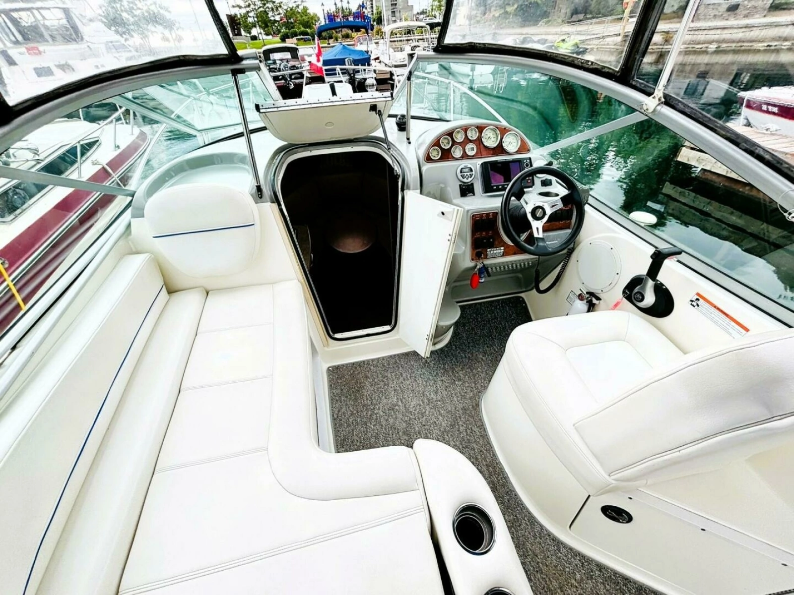 2008 Bayliner 245 SB 24