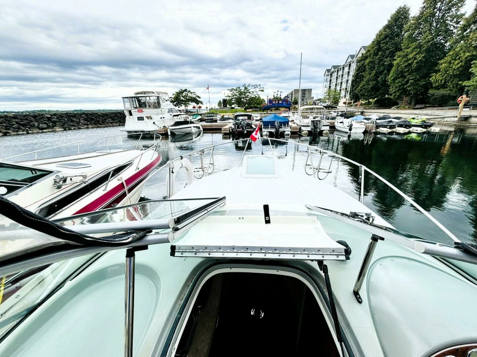 2008 Bayliner 245 SB 24
