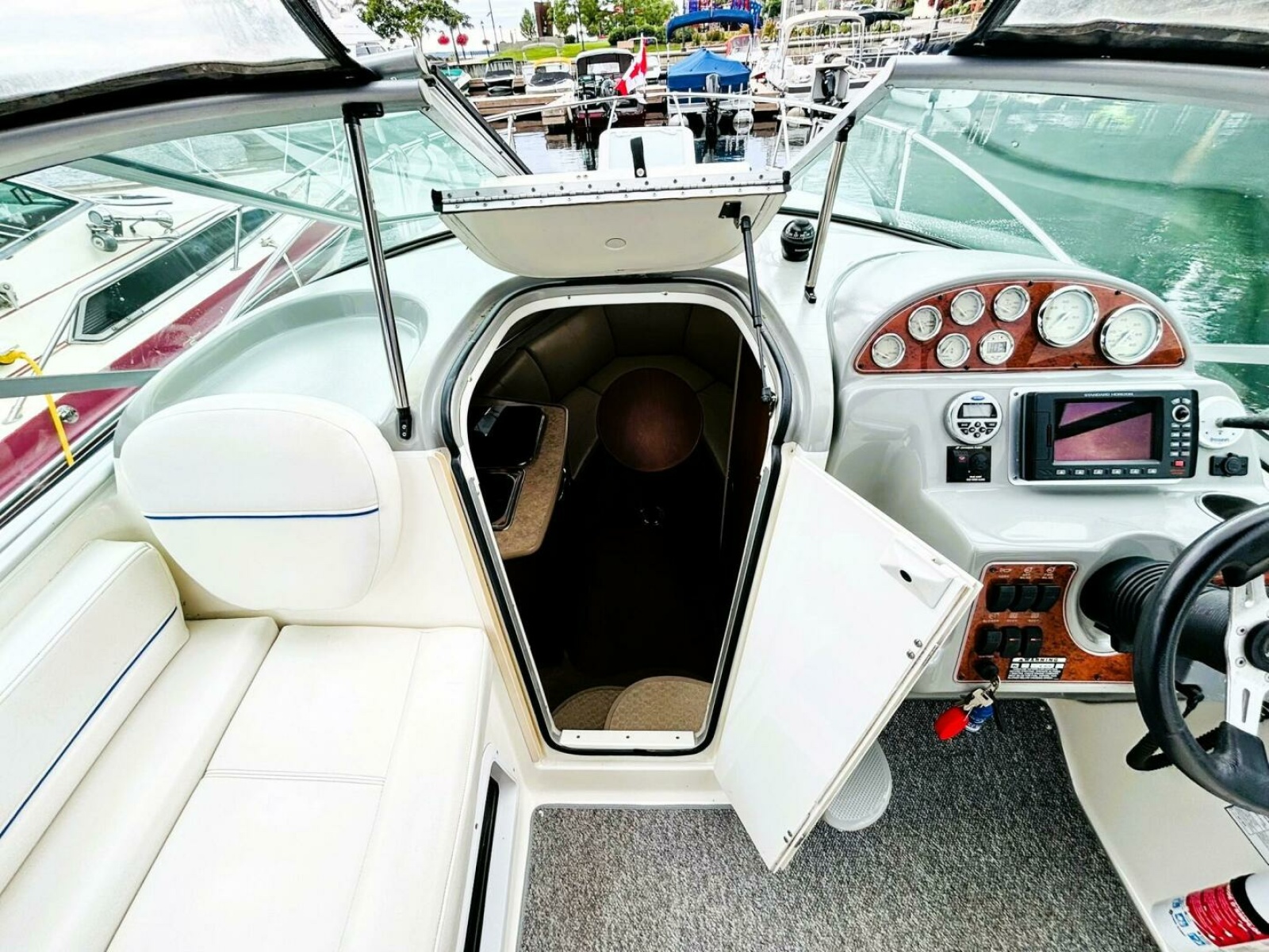 2008 Bayliner 245 SB 24
