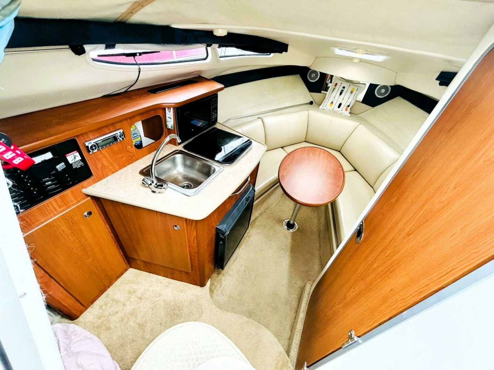 2008 Bayliner 245 SB 24