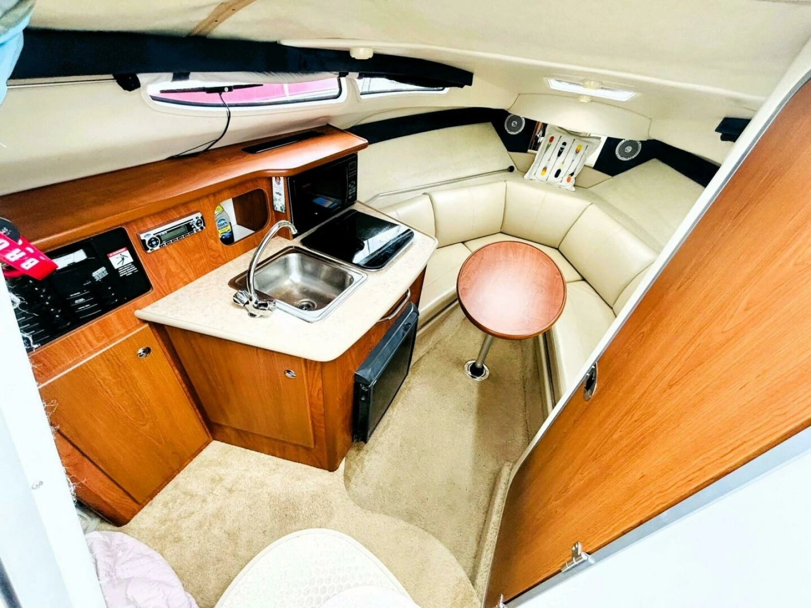 2008 Bayliner 245 SB 24