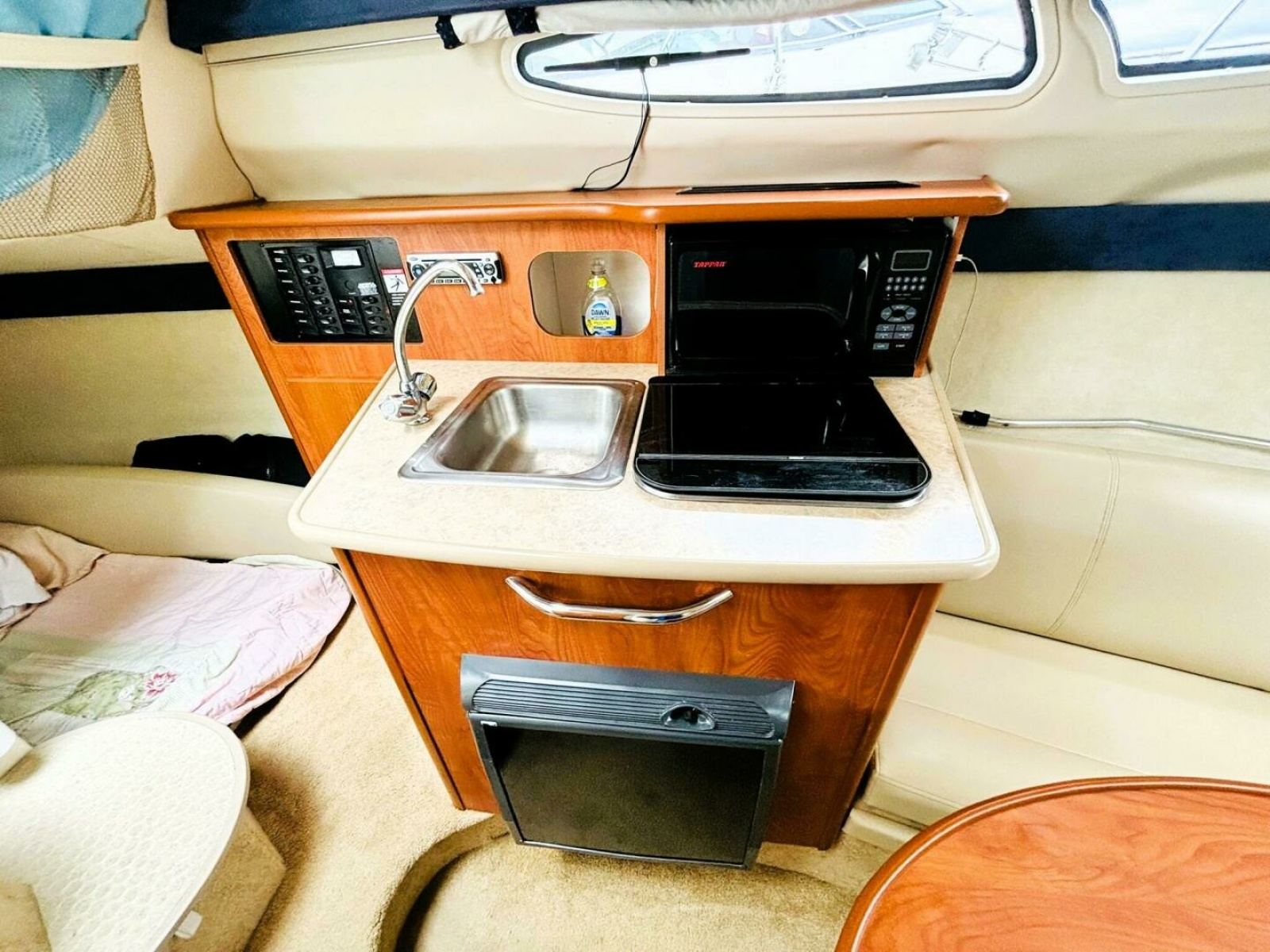 2008 Bayliner 245 SB 24