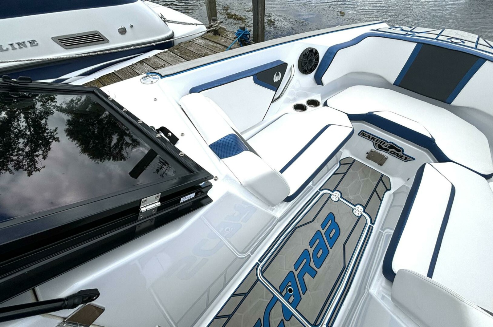 2020 Scarab 255 ID Wake 25