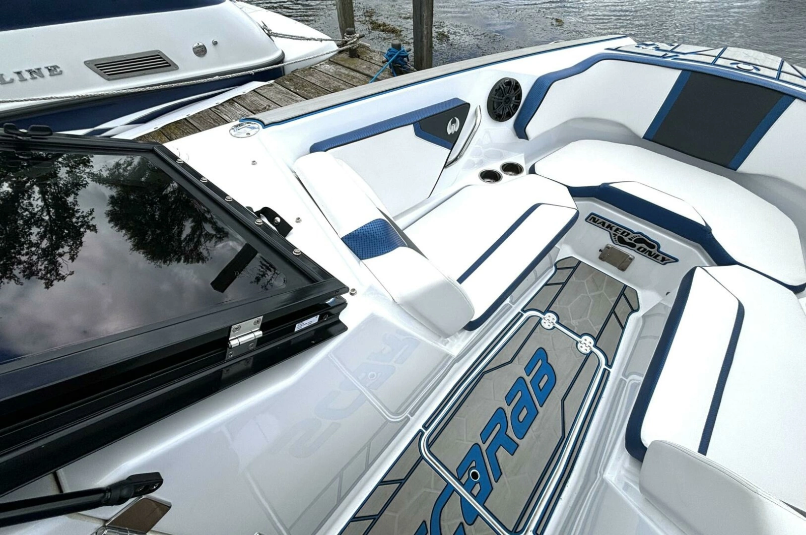 2020 Scarab 255 ID Wake 25
