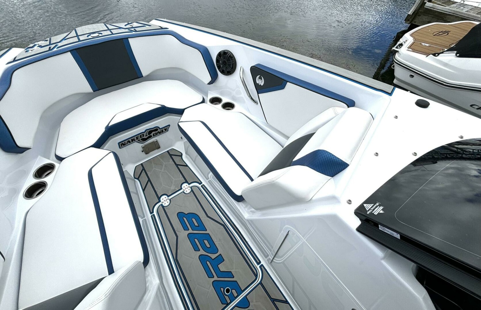 2020 Scarab 255 ID Wake 25