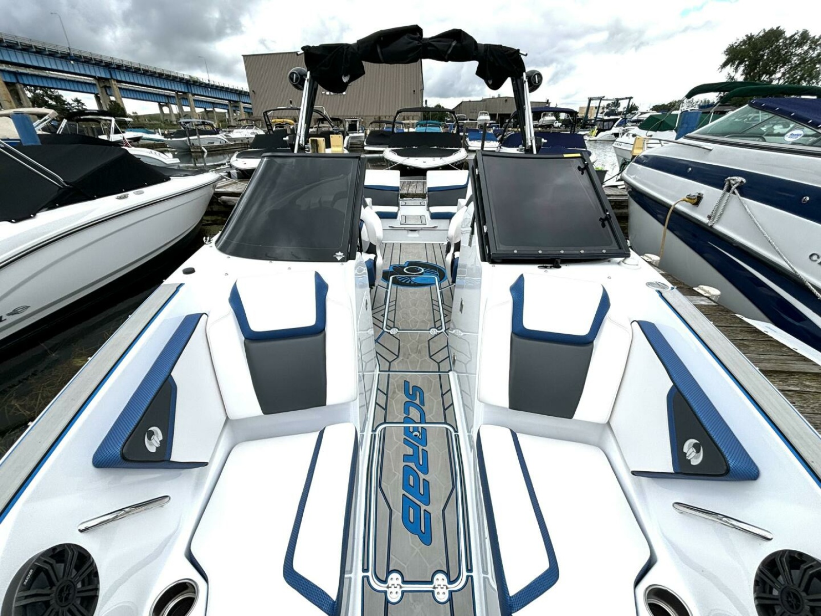 2020 Scarab 255 ID Wake 25