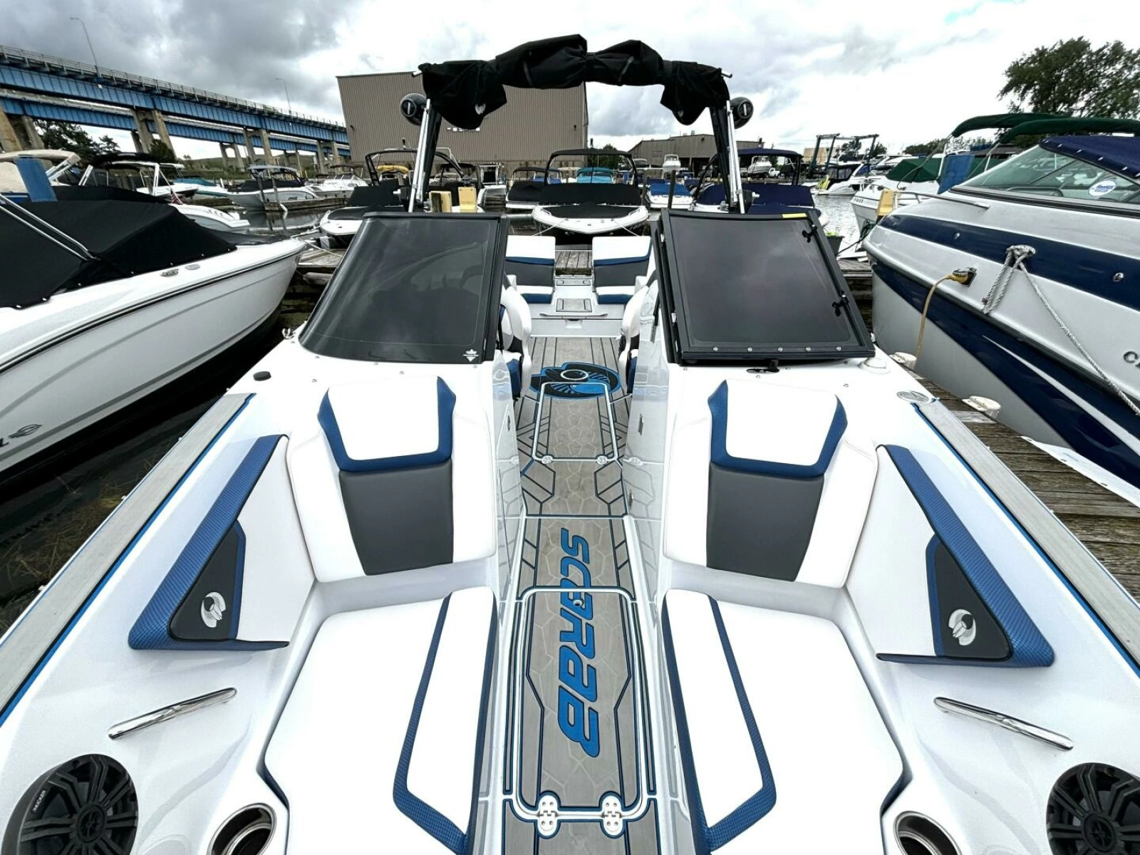 2020 Scarab 255 ID Wake 25