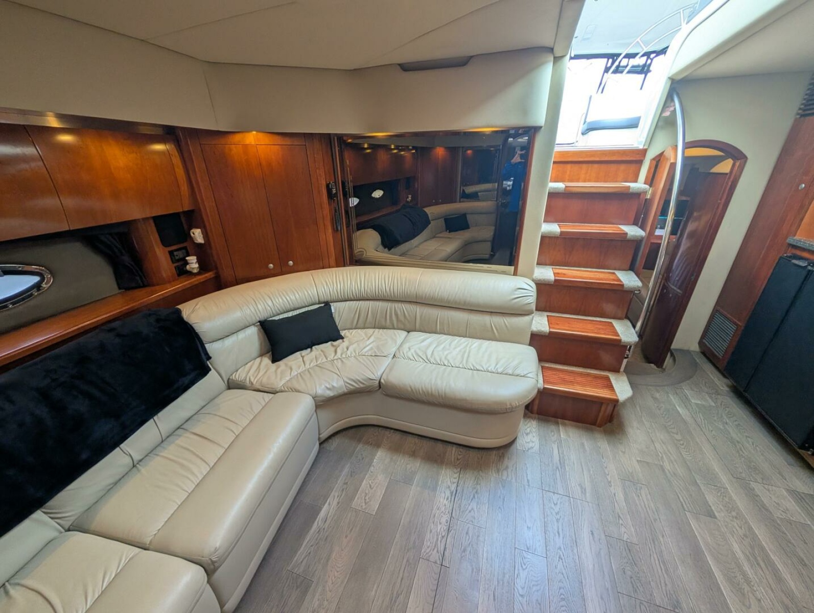 2007 Cruisers Yachts 520 Express 52