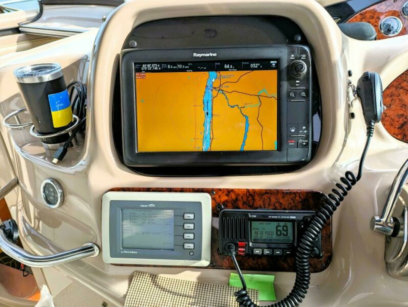 2000 Sea Ray 410 SUNDANCER 41