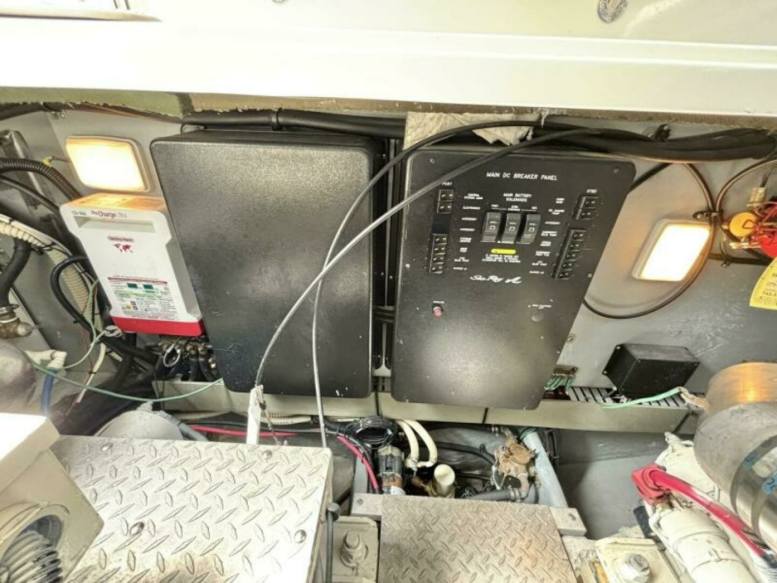 2000 Sea Ray 410 SUNDANCER 41