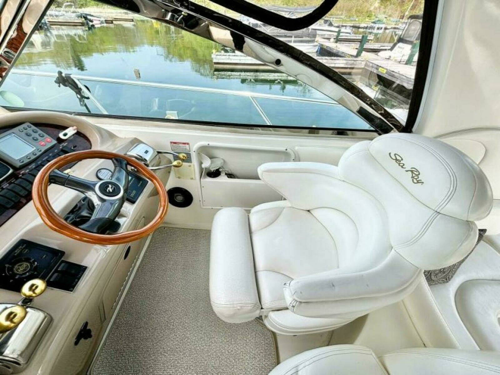 2000 Sea Ray 410 SUNDANCER 41