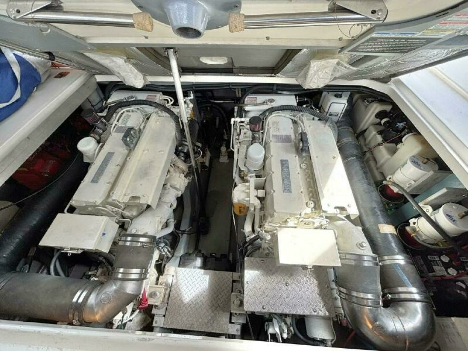 2000 Sea Ray 410 SUNDANCER 41