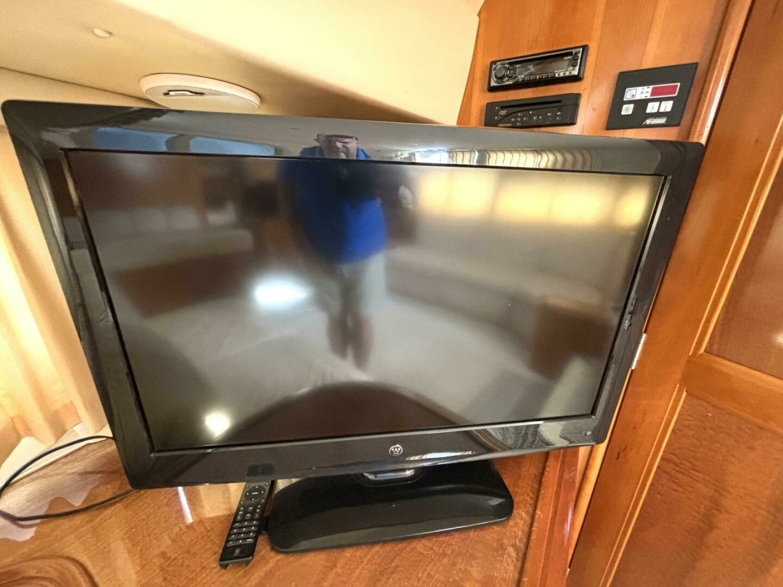 2003 Carver 396 Motor Yacht 39