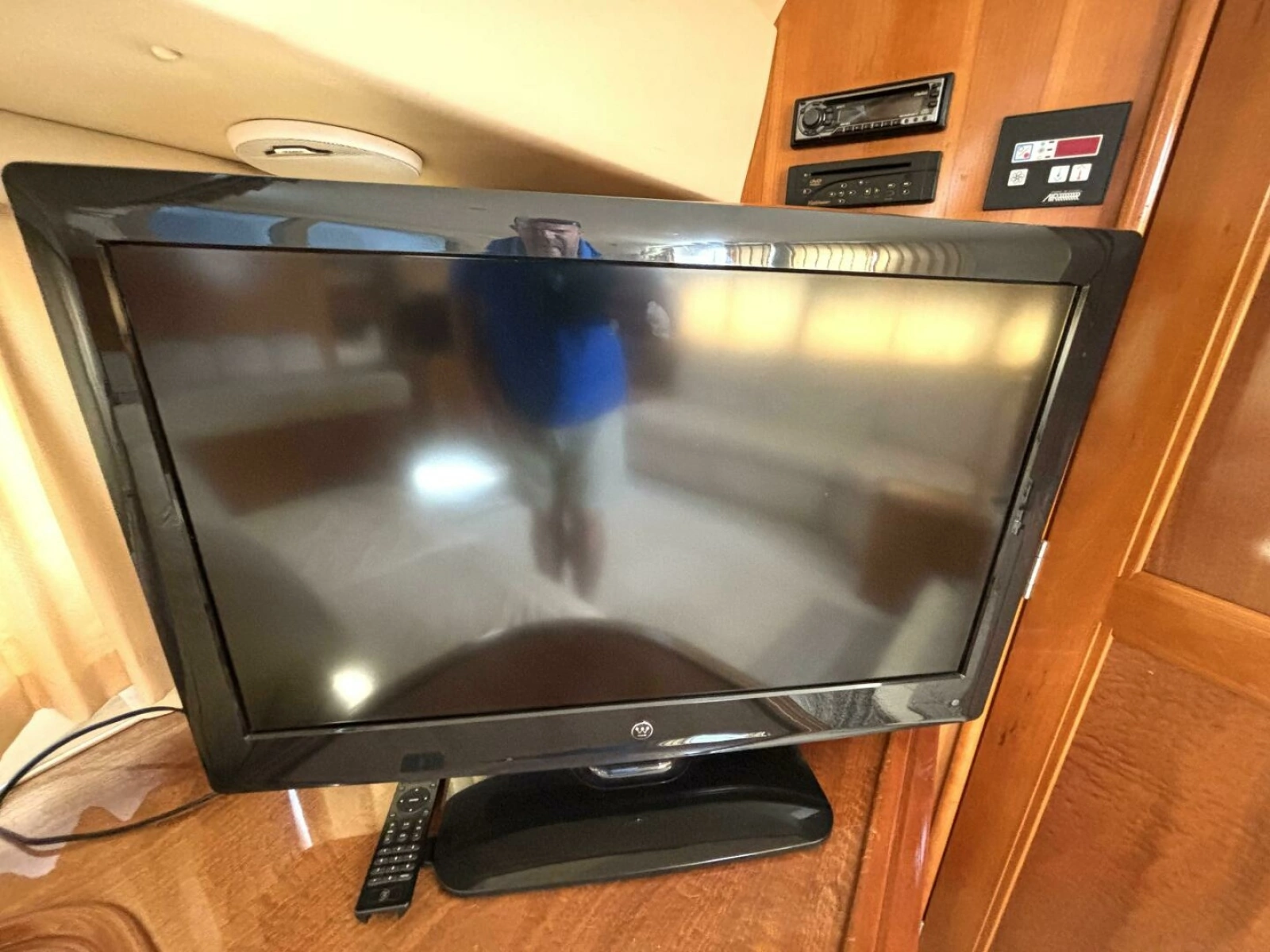 2003 Carver 396 Motor Yacht 39