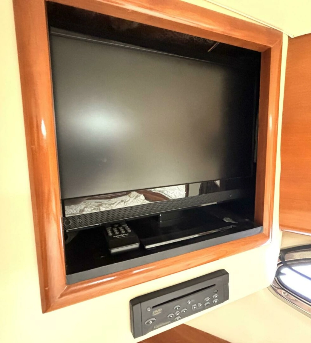 2003 Carver 396 Motor Yacht 39