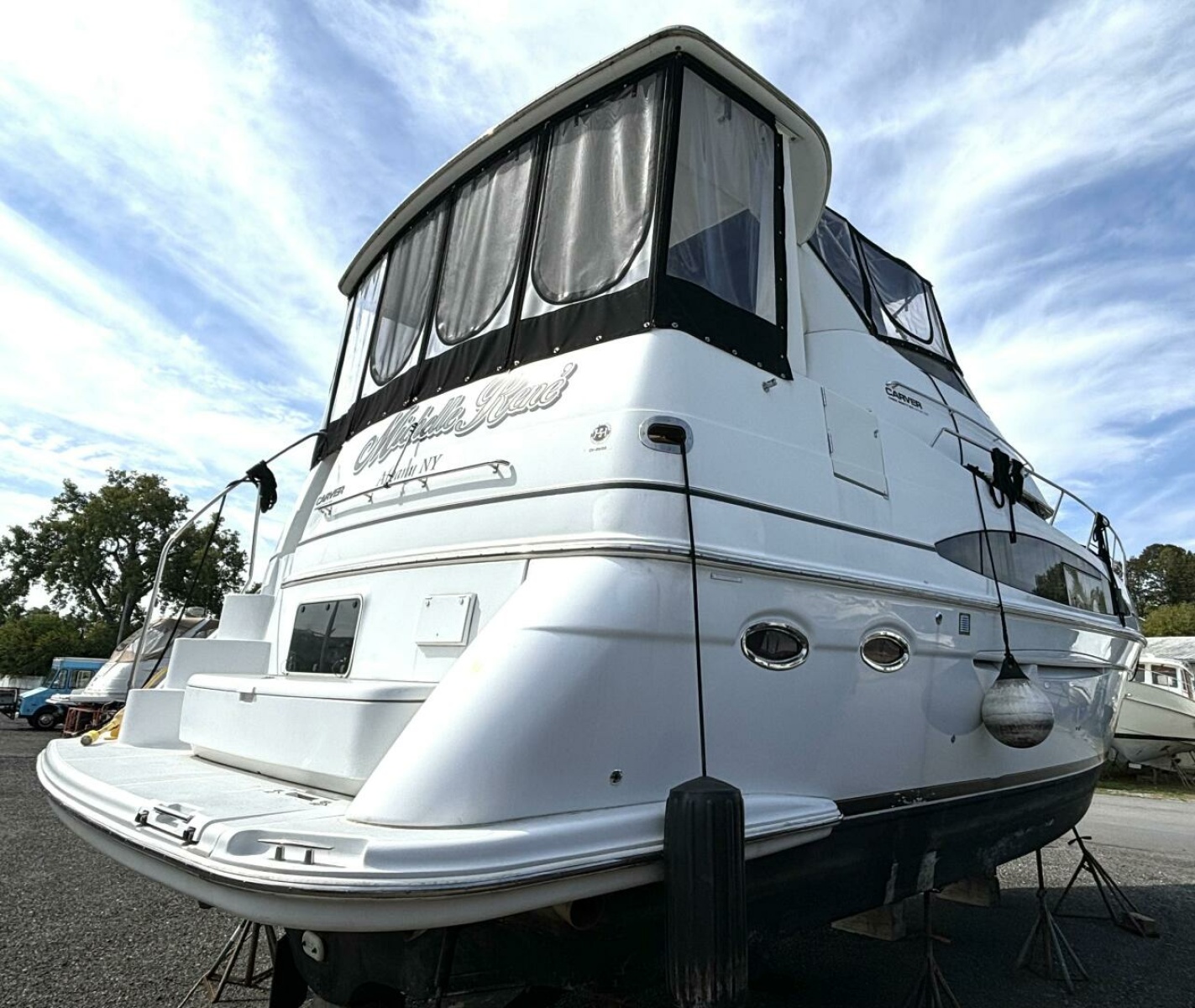 2003 Carver 396 Motor Yacht 39