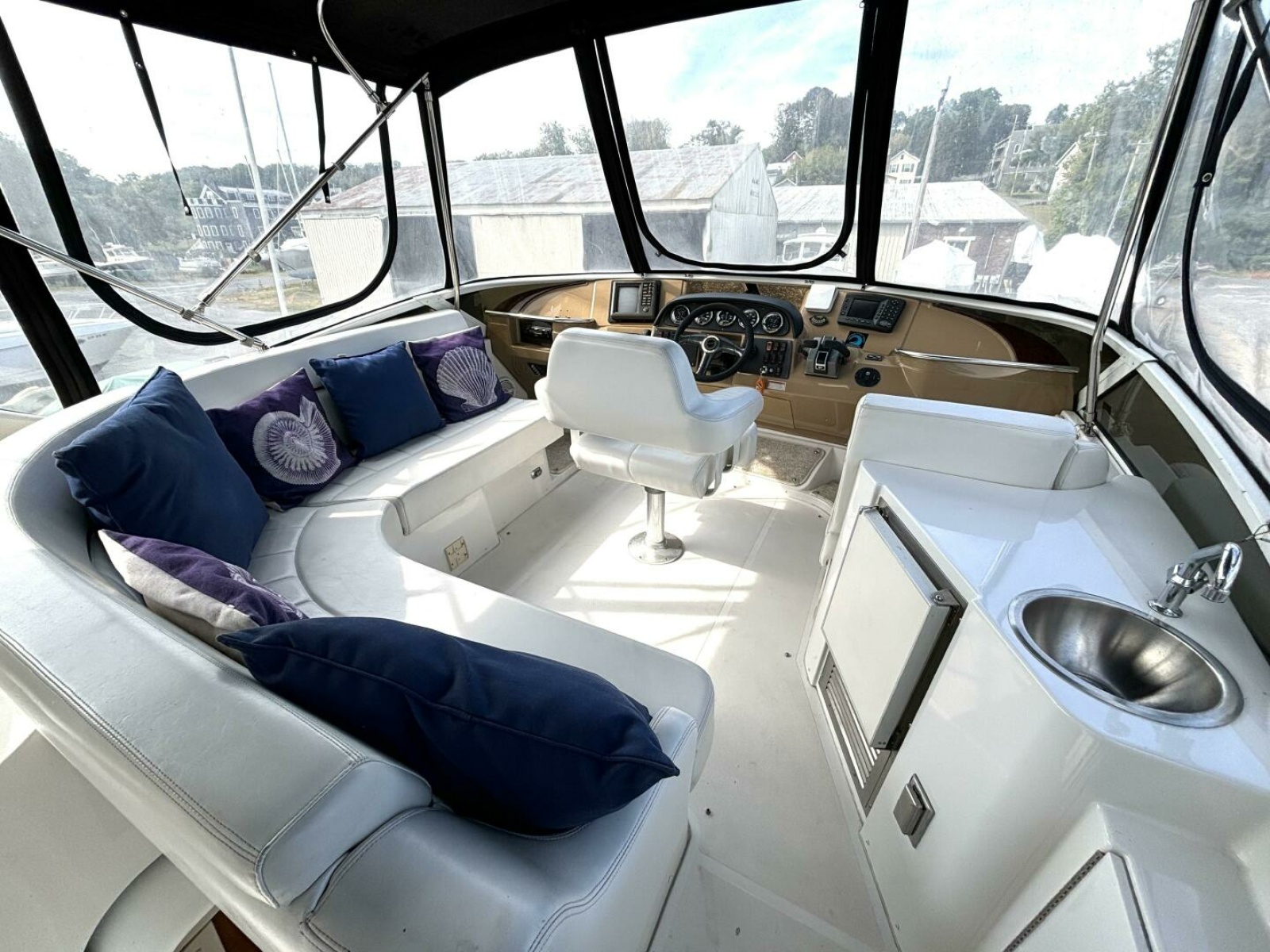 2003 Carver 396 Motor Yacht 39