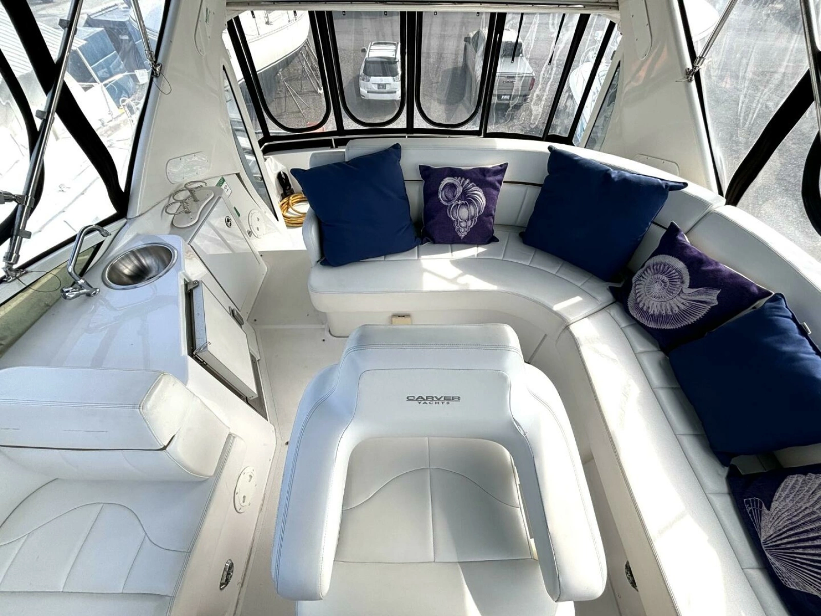 2003 Carver 396 Motor Yacht 39