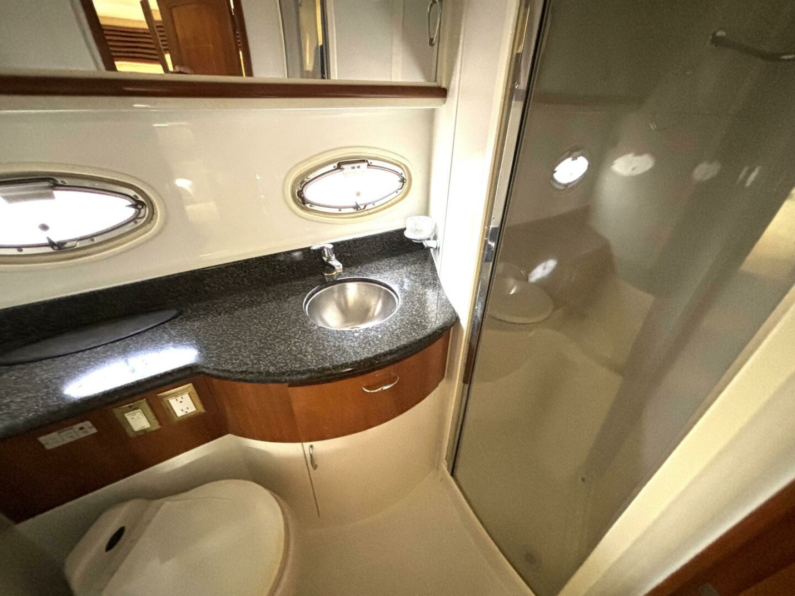 2003 Carver 396 Motor Yacht 39