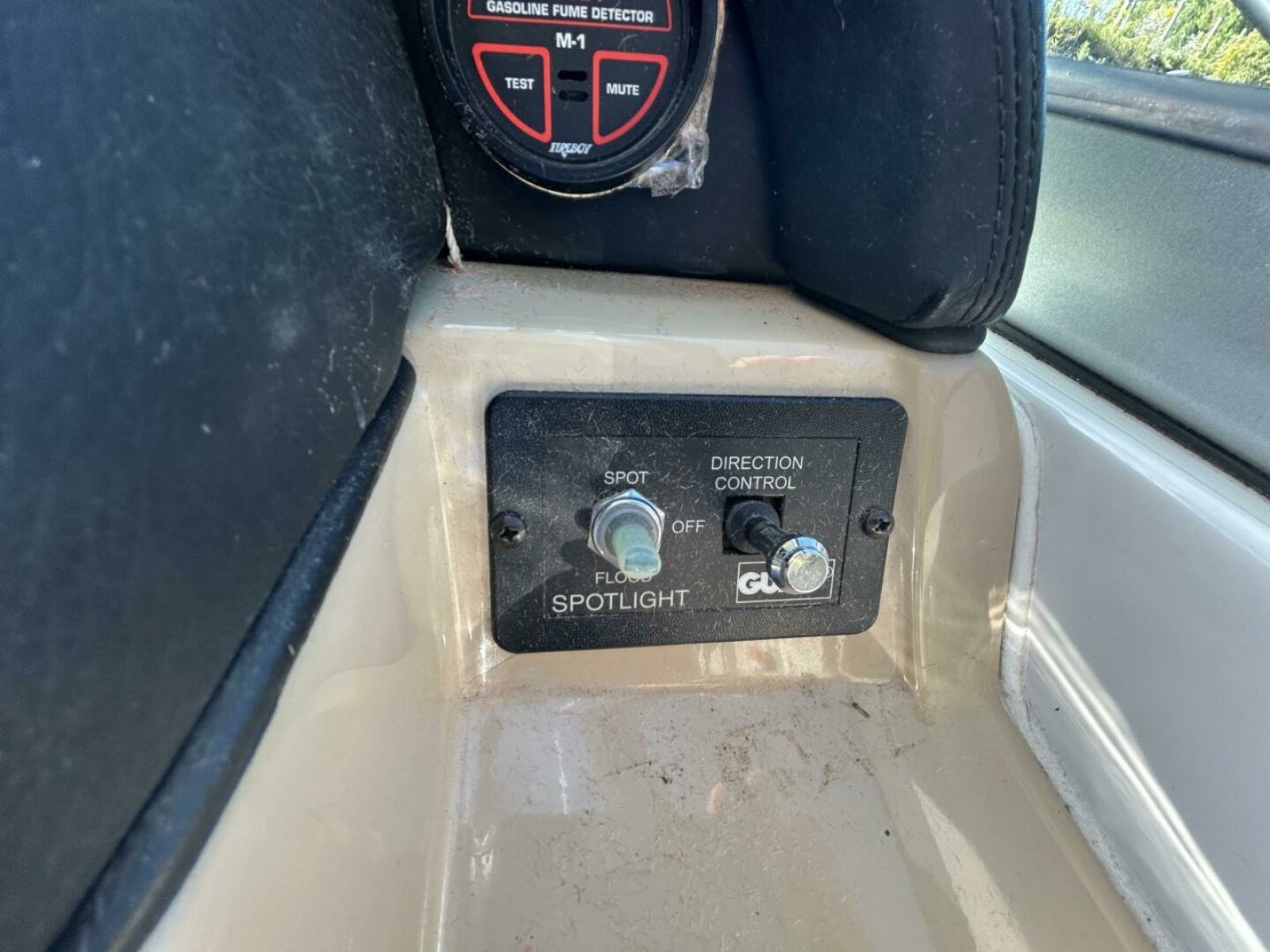 2011 Four Winns V335 33